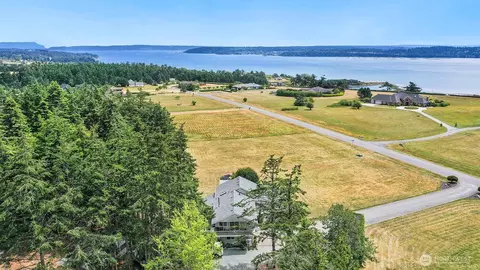 2288 Skycrest Dr, Coupeville, WA 98239