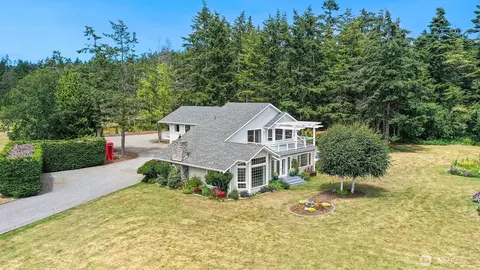 2288 Skycrest Dr, Coupeville, WA 98239