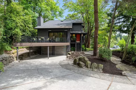 5100 NE 55th St, Seattle, WA 98105