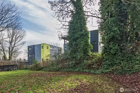 47 Nn Mount View Dr S, Seattle, WA 98108