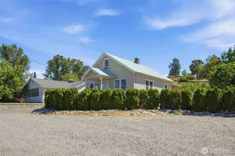 1921 Sunset Hwy, East Wenatchee, WA 98802