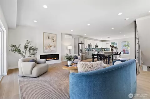 7103 210 St SW #A, Edmonds, WA 98026