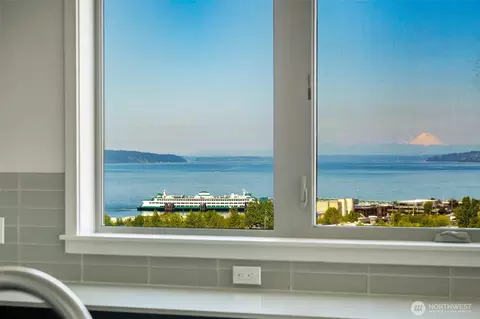 50 Pine St #401, Edmonds, WA 98020