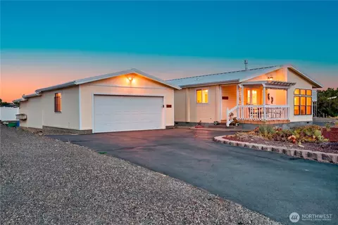 105 Edgewater Way SW, Mattawa, WA 99349