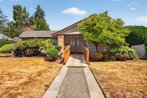 2323 N Highland St, Tacoma, WA 98406