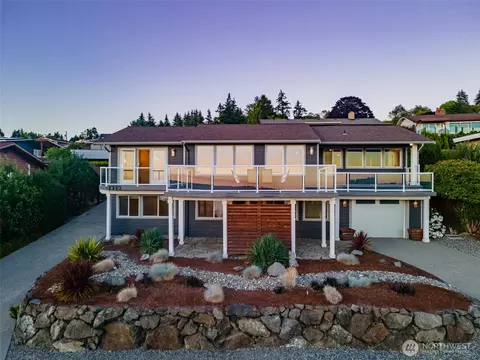 5829 Broadview Ave NE, Tacoma, WA 98422