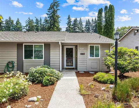 732 126th Ave NE #109, Bellevue, WA 98005