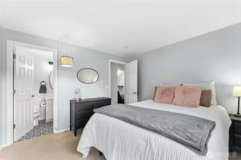 1132 N 198th St #C302, Shoreline, WA 98133