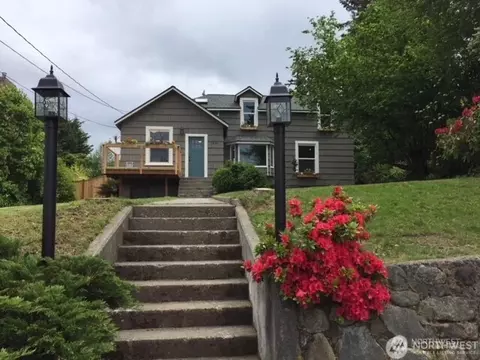 1240 St Paul St, Bellingham, WA 98229