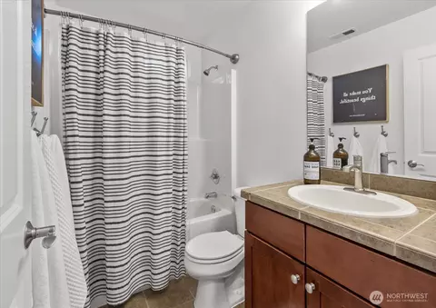 Bath - 16118 35th Dr SE, Bothell, WA 98012 photo 4 of 4