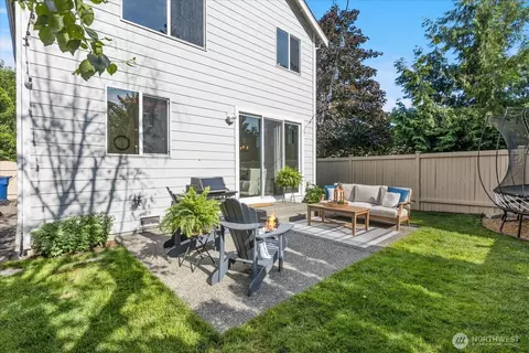 Exterior - 16118 35th Dr SE, Bothell, WA 98012 photo 4 of 10