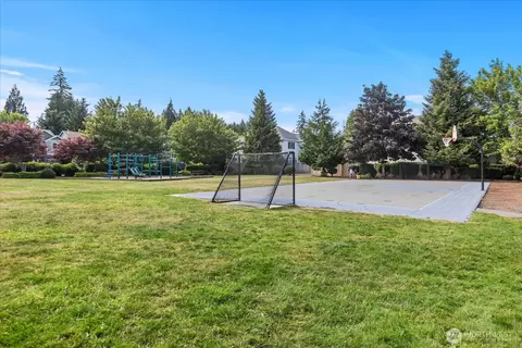 Exterior - 16118 35th Dr SE, Bothell, WA 98012 photo 10 of 10
