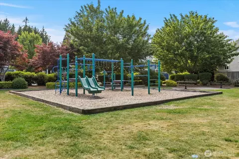 Exterior - 16118 35th Dr SE, Bothell, WA 98012 photo 9 of 10
