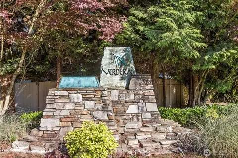 View/Area - 16118 35th Dr SE, Bothell, WA 98012 photo 1 of 4