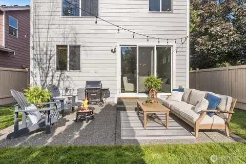 Exterior - 16118 35th Dr SE, Bothell, WA 98012 photo 5 of 10