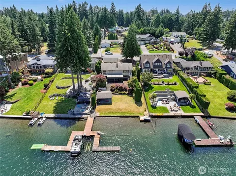 2321 185th Ave E, Lake Tapps, WA 98391