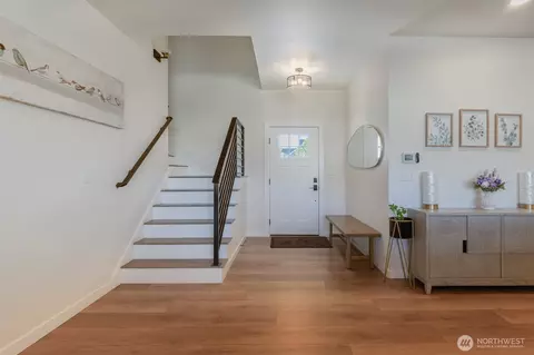 Entry Way - 806 Mapleridge Dr, Everson, WA 98247 photo 1 of 1