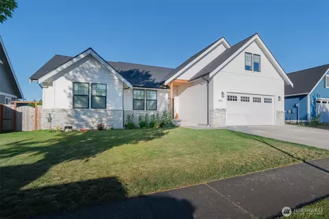 Exterior - 806 Mapleridge Dr, Everson, WA 98247 photo 3 of 6