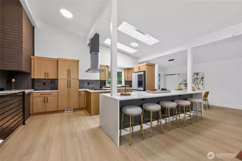 11720 NE 144th Pl, Kirkland, WA 98034