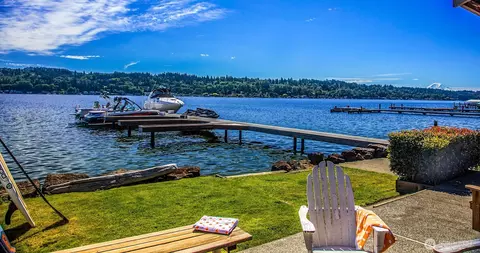 9426 SE 52nd St, Mercer Island, WA 98040
