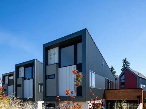 224 Canopy Path NW, Bainbridge Island, WA 98110