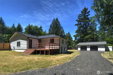 7028 Boston Harbor Rd NE, Olympia, WA 98506