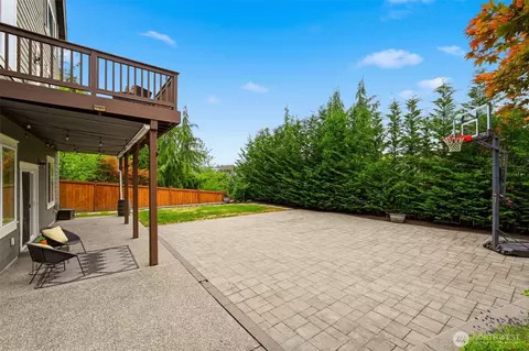 Exterior - 19318 111th Pl NE, Bothell, WA 98011 photo 6 of 7