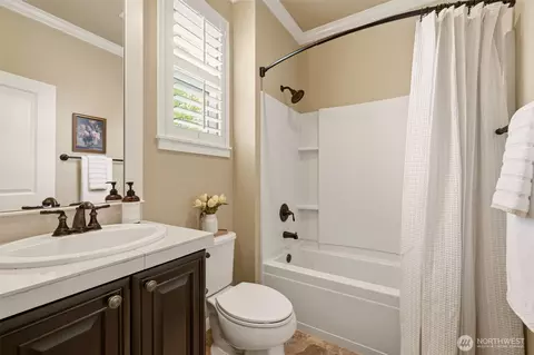 Bath - 19318 111th Pl NE, Bothell, WA 98011 photo 1 of 5
