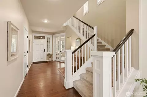 Entry Way - 19318 111th Pl NE, Bothell, WA 98011 photo 1 of 2