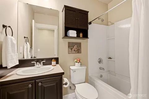 Bath - 19318 111th Pl NE, Bothell, WA 98011 photo 5 of 5