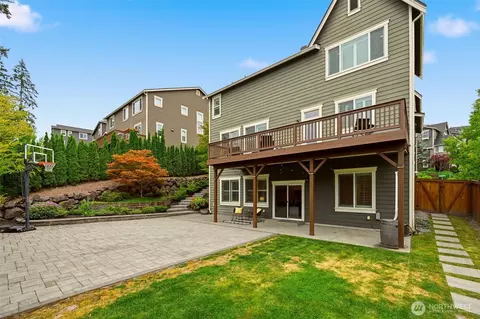 Exterior - 19318 111th Pl NE, Bothell, WA 98011 photo 5 of 7