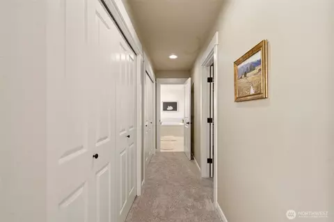 Entry Way - 19318 111th Pl NE, Bothell, WA 98011 photo 2 of 2
