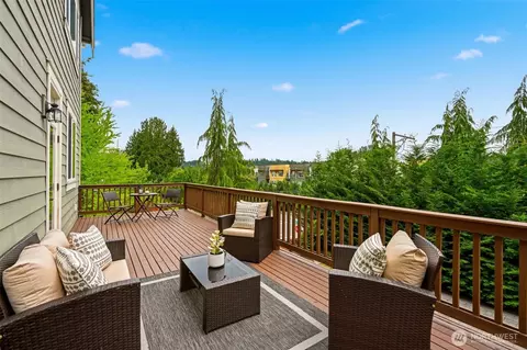 Exterior - 19318 111th Pl NE, Bothell, WA 98011 photo 2 of 7