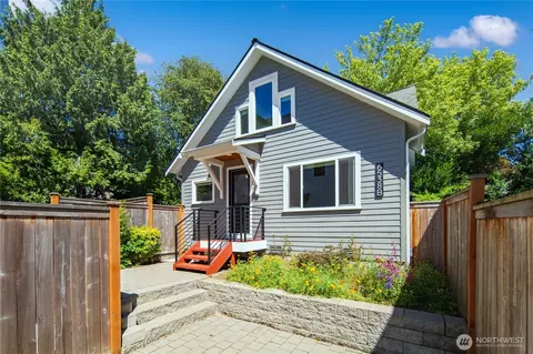 6538 11th Ave NW #2, Seattle, WA 98117