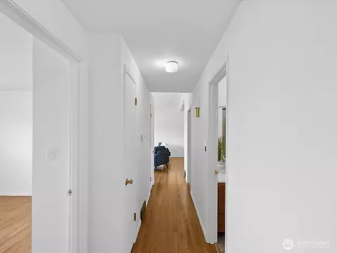 Entry Way - 817 Olympic Blvd #A, Everett, WA 98203 photo 1 of 1