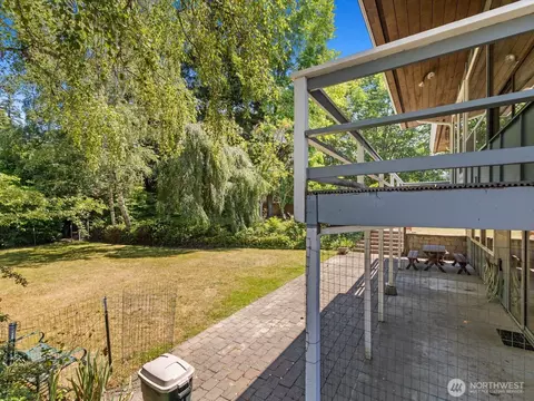Exterior - 817 Olympic Blvd #A, Everett, WA 98203 photo 4 of 9