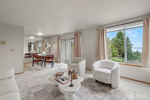 28610 16th Ave S #202, Federal Way, WA 98003