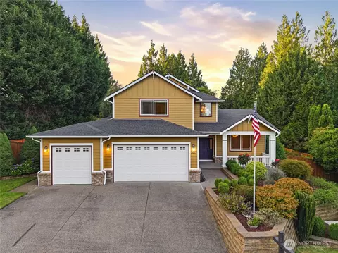 2017 Arab Dr SE, Tumwater, WA 98501