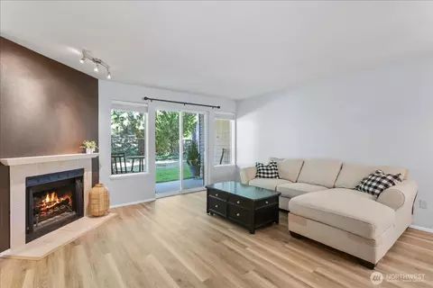 5300 Harbour Pointe Blvd #309D, Mukilteo, WA 98275