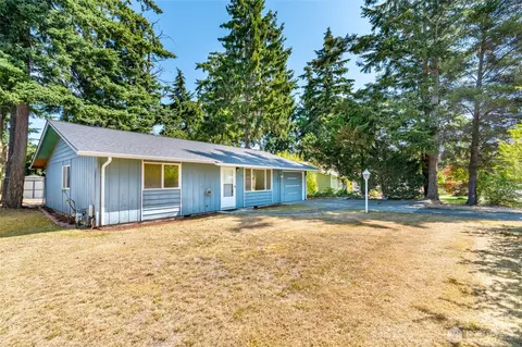 1112 Ridgeway Dr, Oak Harbor, WA 98277