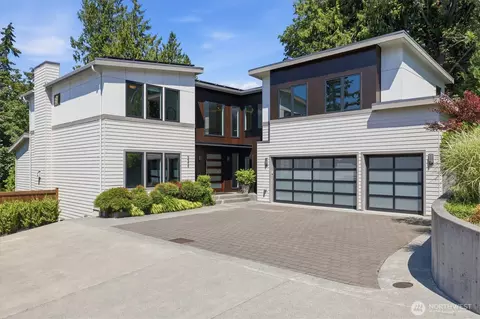 9909 111th Ave NE, Kirkland, WA 98033