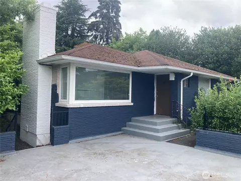 6925 52nd Ave S, Seattle, WA 98118