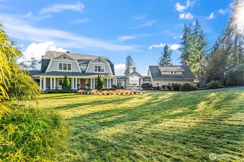 Exterior - 7104 E Grapeview Loop Rd, Allyn, WA 98524 photo 3 of 12