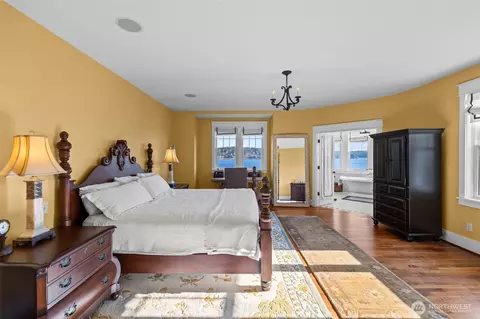 Bedroom - 7104 E Grapeview Loop Rd, Allyn, WA 98524 photo 1 of 5