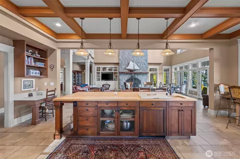 Kitchen - 7104 E Grapeview Loop Rd, Allyn, WA 98524 photo 1 of 2