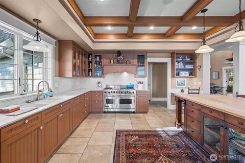Kitchen - 7104 E Grapeview Loop Rd, Allyn, WA 98524 photo 2 of 2