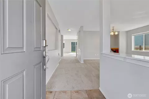 Entry Way - 1401 Riddell Ave NE, Orting, WA 98360 photo 1 of 2