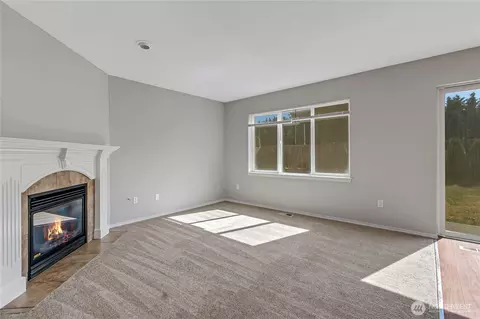 Living - 1401 Riddell Ave NE, Orting, WA 98360 photo 7 of 9