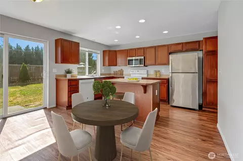 Kitchen - 1401 Riddell Ave NE, Orting, WA 98360 photo 1 of 3