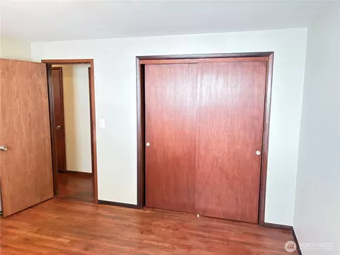Bedroom - 1828 Gossard St, Enumclaw, WA 98022 photo 3 of 5